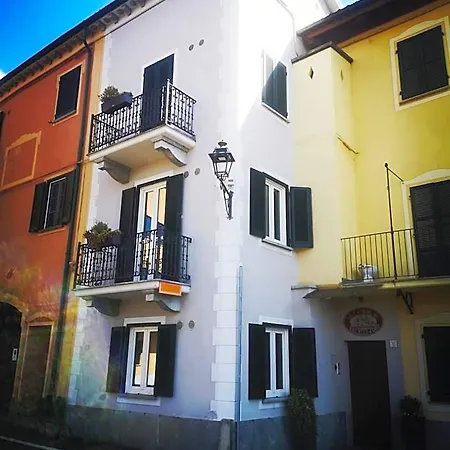 Le Del Vascello D'oro * Carrù